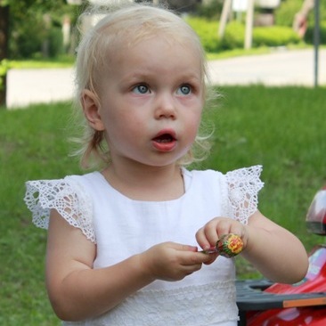 Krik&scaron;to rūbai berniukui ir mergaitei 2010 m.